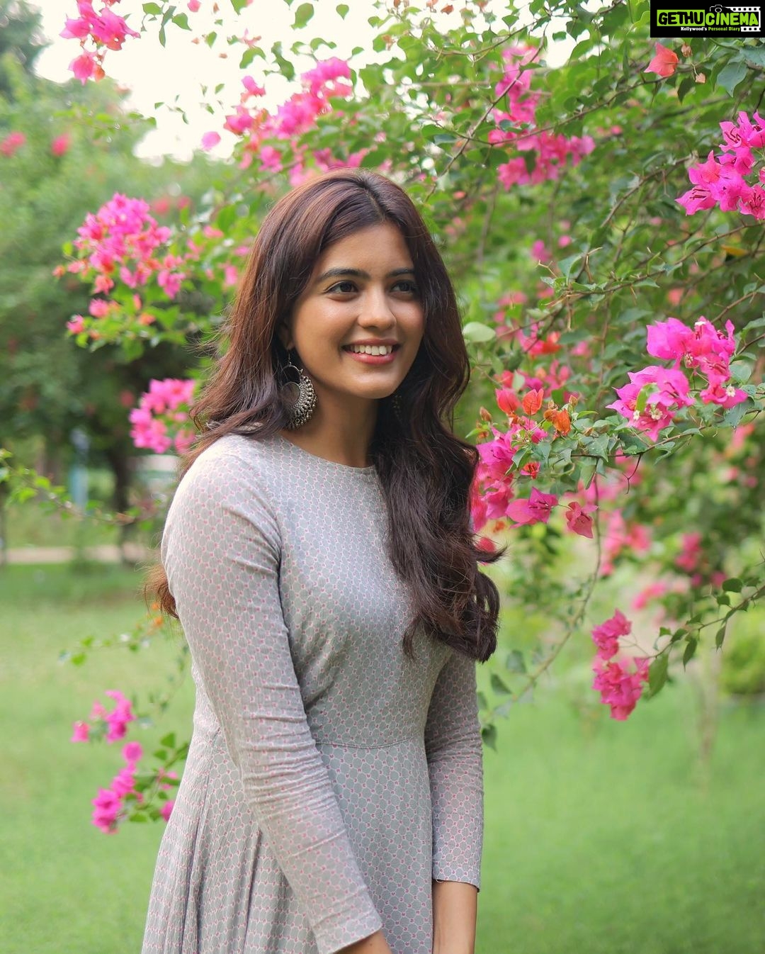 Amritha Aiyer Instagram - Seek magic everyday ❤️ . 👗 - @labelswarupa 📸 - @ashwin_gurunathan