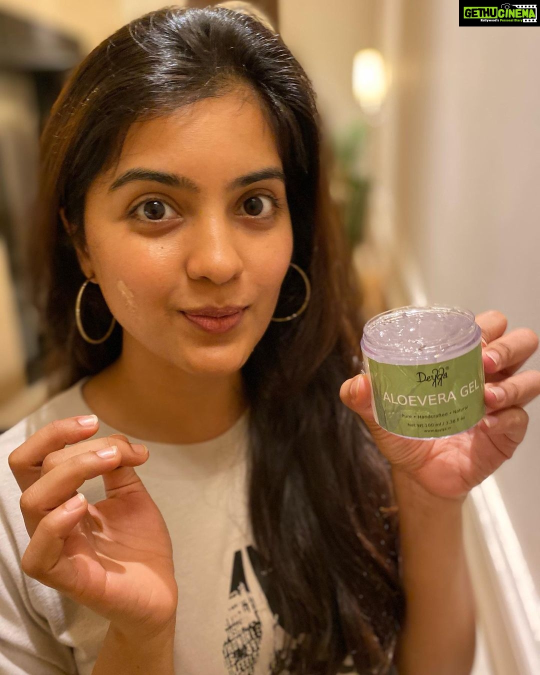 Amritha Aiyer Instagram - It's summer & am chilling cause of the finest Aloevera gel from @deyga_organics Its such a holy grail, I use it on my face, body & hair. . And out of so many lipbalms I have tried @deyga_organics curates the most wonderful lipcare ❤️ am a big fan of #Deyga Beetrootlipbalm . PS- ignore my overly used lipscrub, BTW I sometimes swallow a bit🙈it tastes yummy😻 . . . . #lipcare #notanad #personalreview #beetrootlipbalm #skincare