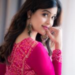 Amritha Aiyer Instagram - 💗💗 . 📸 : @camerasenthil Wardrobe/stylist : @labelswarupa Make up : @luxefacebyanitha Hair : @makeupbyshyamala