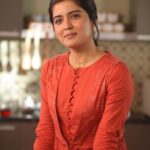 Amritha Aiyer Instagram - I will always smile at you all like 😇 . Client : @amaaralondon Production House : @wevisualizers_studio Dir & Dop : @viswafilmmaker @we4wewake Costume Designer : @jenyappleblossom Photographer : @manistills