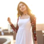 Amritha Aiyer Instagram - Cover me in sunshine ☀️😋 . 📸 - @karthikakphotography Wardrobe/ Styling - @labelswarupa Makeup & Hair - @arupre_makeup_artist Jewellery- @original_narayanapearls