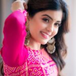 Amritha Aiyer Instagram - 💗💗 . 📸 : @camerasenthil Wardrobe/stylist : @labelswarupa Make up : @luxefacebyanitha Hair : @makeupbyshyamala