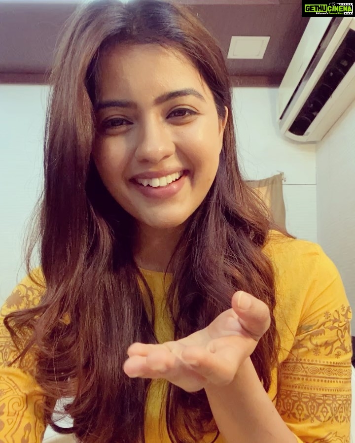 Amritha Aiyer Instagram - Happy New Year everyone 🥳🥳🥳🥳 wishing you all a blessed and a safe year 🎉🎉🎉🎉🎉 2020 might have not been so nice but I was happy only bcos of you all ❤️❤️❤️❤️ Thank you for that ❤️❤️❤️ So spread love and love you guys always 💖💖💖💖 Happy 2021 again 🥳🥳🥳🥳 Be safe