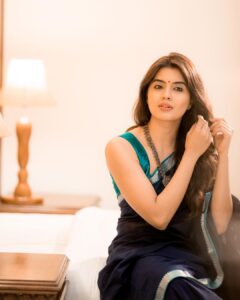 Amritha Aiyer Instagram - Diwali vibes 🪔 . 📸 : @camerasenthil Make&Hair : @artistrybyshanu 👗 : @mabia_mb Jewellery : @yoursethnically