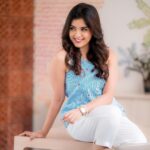 Amritha Aiyer Instagram - ❄️ . 📸 : @camerasenthil Wardrobe/stylist : @labelswarupa Make up : @luxefacebyanitha Hair : @makeupbyshyamala