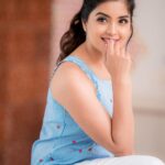 Amritha Aiyer Instagram - ❄️ . 📸 : @camerasenthil Wardrobe/stylist : @labelswarupa Make up : @luxefacebyanitha Hair : @makeupbyshyamala Location: @citadinesomrchennai