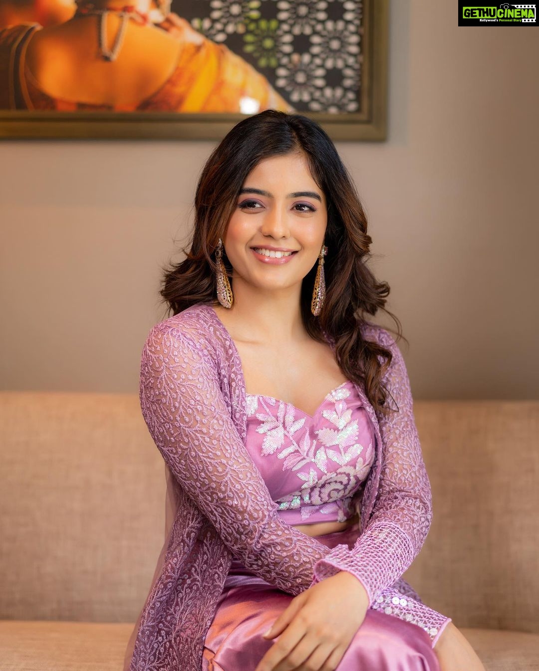 Amritha Aiyer Instagram - You destroy your own peace thinking about everyone else. Focus on YOU & YOURS. You will be more than happy. 📸 - @thevenkatbala Styled by - @labelswarupa Makeup & Hair - @dpbridalmakeover Earrings - @mspinkpantherjewel