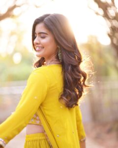 Amritha Aiyer Instagram - Take time to do what makes your soul Happy 🥰
.

📸- @arunkummar_portraits 
Makeup - @dpbridalmakeover
Costume - @stitchhousesalem