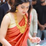 Amritha Aiyer Instagram - Friday Feels ❤️ . Saree - @thepallushop