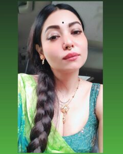 Anangsha Biswas Instagram - 🦉AlivE...
#attitudeofgratitude 
#anangshabiswas #actorlife
#saree #swag
#indiangirl