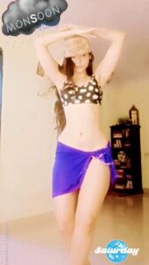Anangsha Biswas Instagram - 🦋🧚‍♂️आपसे इतनी सी गुजारिश है आइए भीग लें कि वारिश है, हमने कब आपसे कहा मिलिए सिर्फ मैसम कि ये सिफारिश है ।।।🦋🦉
❤ Gulzar

#poetryislife #gulzar
#anangshabiswas 
#dancevideo #reelsinstagram #monsoon 
#instaart