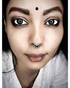 Anangsha Biswas Instagram - 💥Good Is The New Sexy💥
🦉Ek Kalakar Ki Kahani.
Aaj Tum Ho , Kal Hum Honge, Parso Koi Aur Hoga.Prasidhdhi Ek Chanchal Bachche Ke Tarha Hai Jo Kabhi Kisi Ek Ke Pas Nahi Theherta.Charte Samay Jo Milenge,Utarte Samay Bhi Wahi Milenge...🦉
Note To Thyself
Language Of Thy Eyes🐞
#artistoninsta
#ZarinaBegum
#mirzapurwebseries 
#mygrams
#AnangshaBiswas 
#eyesonyou