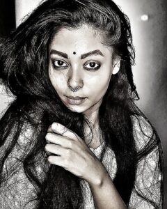 Anangsha Biswas Instagram - 💥🦉Mere Kapdo Se Mere Sanskar Ko Parakhne Wale Khudke Dimag Ke Pardo Ko Zara Khole !!!💥🦉
☀️Ek Kalakar Ki Kahani.☀️

Picture courtesy🐞🐞🐞 @samrattchatterji 

#AnangshaBiswas #zarinabegum
#artistsofig #mirzapur2 #igersindia
#portrait #picoftheday