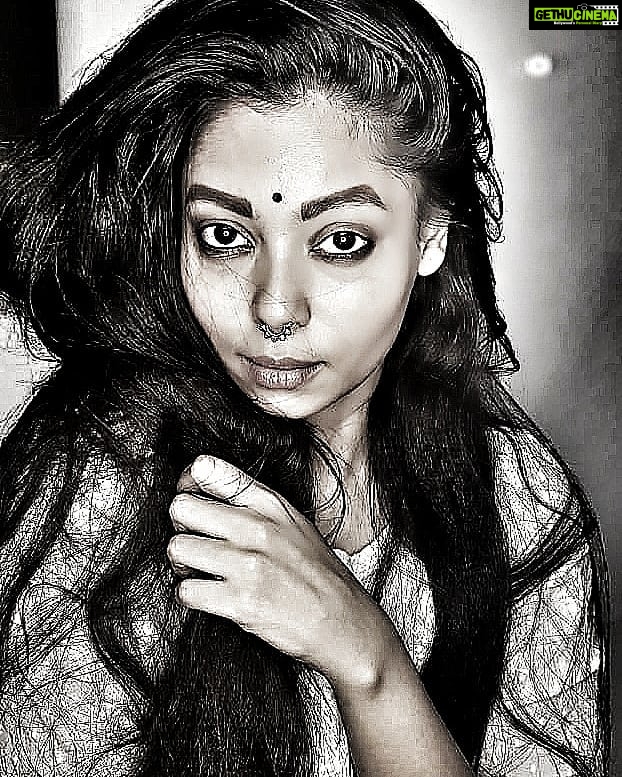 Anangsha Biswas - 13.1K Likes - 💥🦉Mere Kapdo Se Mere Sanskar Ko Parakhne Wale Khudke Dimag Ke Pardo Ko Zara Khole !!!💥🦉
☀️Ek Kalakar Ki Kahani.☀️
Picture courtesy🐞🐞🐞 @samrattchatterji
#AnangshaBiswas #zarinabegum
#artistsofig #mirzapur2 #igersindia
#portrait #picoftheday
