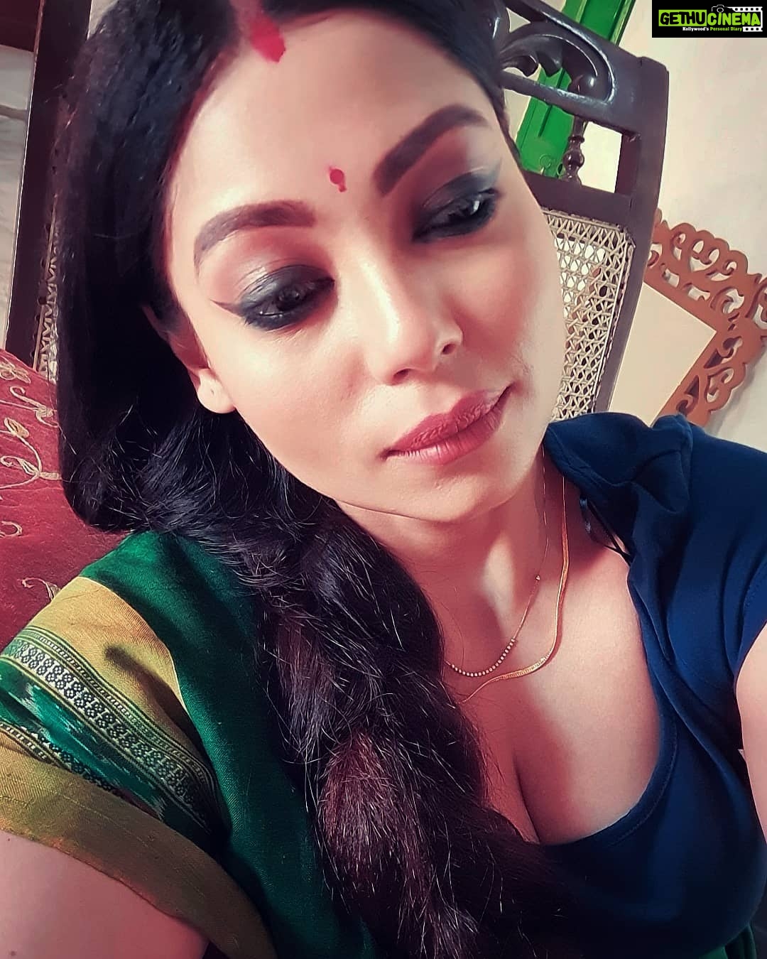 Anangsha Biswas - 17.3K Likes - 🦉I Believe In Miracles.🦉
🍁I AM A Miracle🍁
Shooting Stills. Film #threshold
Gratitude 😇
#actor #artoftheday #bengaligirl #film
#anangshabiswas #zarinabegum #mirzapurseason2 #mirzapur2memes