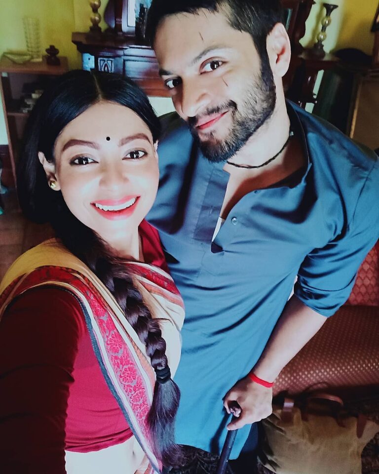 Anangsha Biswas Instagram - 💥Do Din Aur...🦉🦉 @alifazal9 from @akvariouslive To Mirzapur your Humility remains consistent.Success does alot of things to people but my Erudite friend its Satiating to see that success suits you.!Much love #Mirzapur2 #zarinabegum #guddubhaiya @yehhaimirzapur @primevideoin @excelmovies @faroutakhtar @gurmmeetsingh @mihirbd #puneetkrishna Im humbled by all your love🙏💥🤘