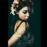 Anangsha Biswas Instagram - 💥 Learn To Get In Touch With The Silence Within Yourself And Know That Everything In Life Has A Purpose.🦉🦋 💥 ELISABETH ROSS Happy Diwali To All !!! Let The Light Inside Us Overcome Our Own Darkness ... #photogram #fashiongram #anagshabiswas #portraitphotography #flowers #arrehman #black #light #festive #diwali