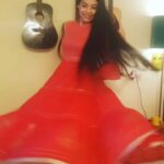 Anangsha Biswas Instagram - 🦉💥GooDness EveRywherE💥🦉 YoU KnoW YoU Are In ThE RighT ProFessioN WheN ThE LowS SeeM As ExciTing As ThE HiGhS.LeArninG All ThE WaY. 😇🤘 #mirzapur2comingsoon #anangshabiswas #artistswayoflife #red #indiandresses #longhairstyles Mumbai, Maharashtra