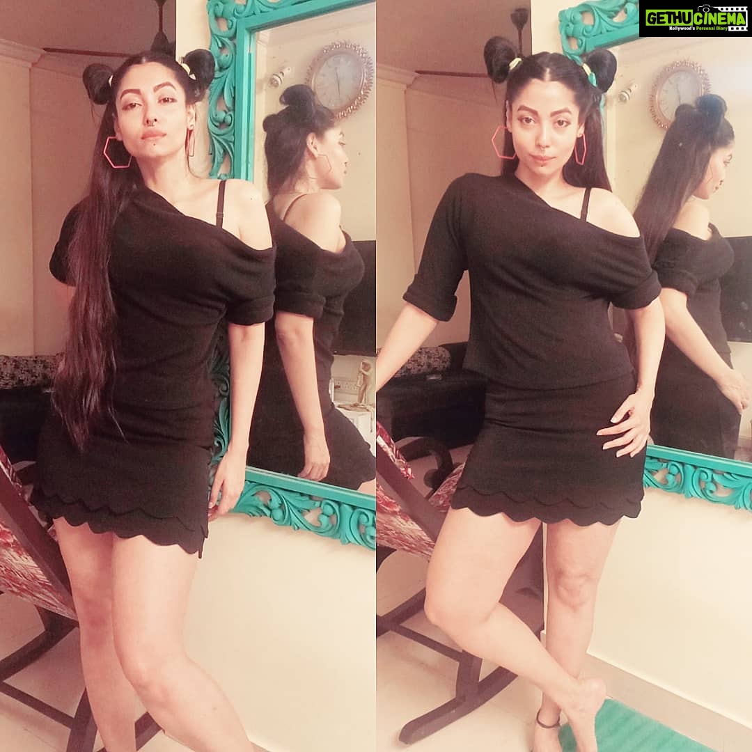 Anangsha Biswas Instagram - 🦉Lets Replace Expectation With Appreciatiion.Lets Live Before We All Pass On To The Next Realm.🦉 Started Lockdown With 36% Body fat Today standing at 27%.10% more to go. @samrattchatterji wouldnt be possible without you.Such a blessing you are.❤ #live #lifeisgood #blessedbe #gratitudejournaling Mumbai, Maharashtra