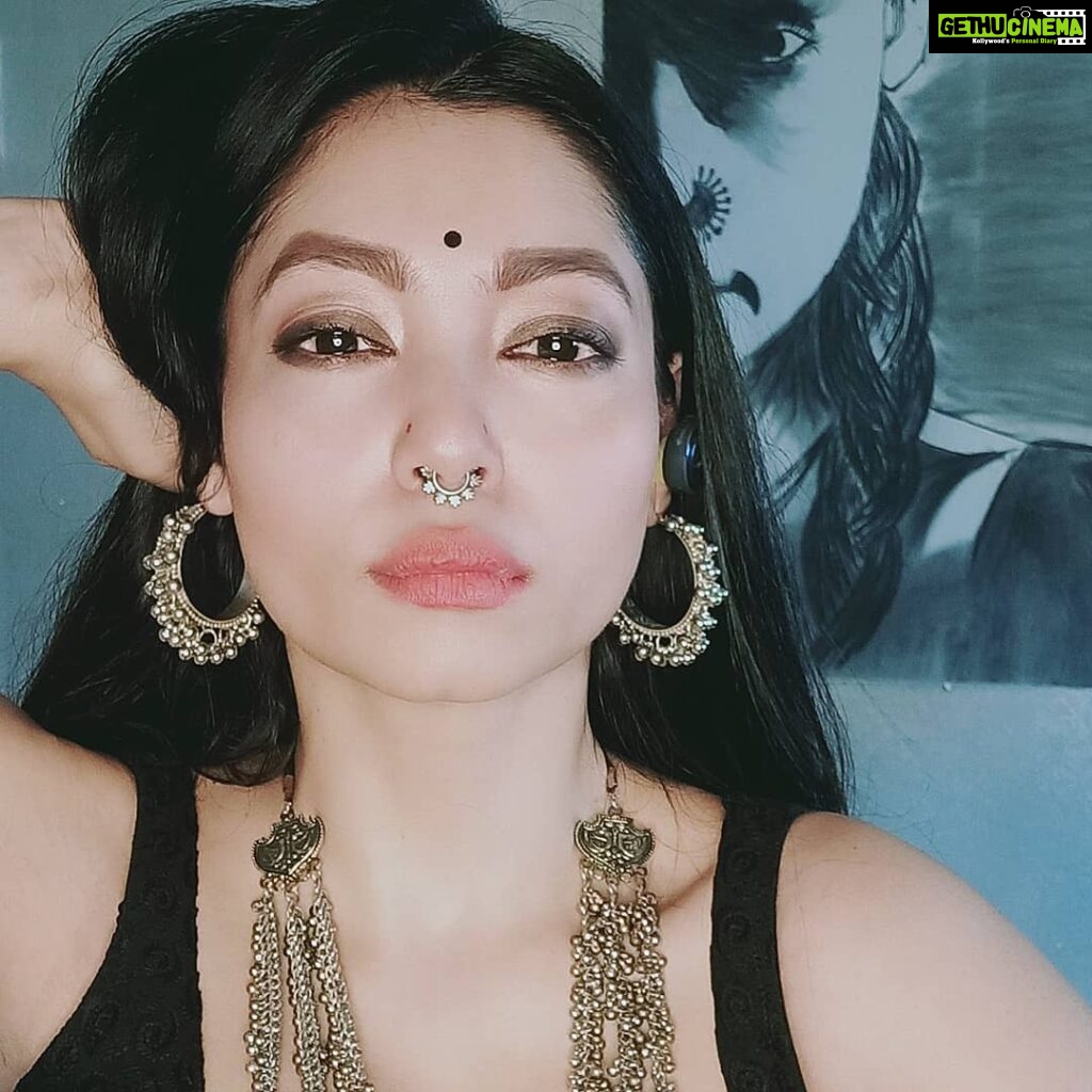 Anangsha Biswas Instagram - 💥I Am Very Comfortable With My Sexuality & Sensuality... Are You?💥 🦉Thankyou For This Exquisite Pieces Of Jewellery @s__trendz🦉 Humbled. #zarinabegum #Mirzapur2 #AnangshaBiswas #indianwear Paid Promotions