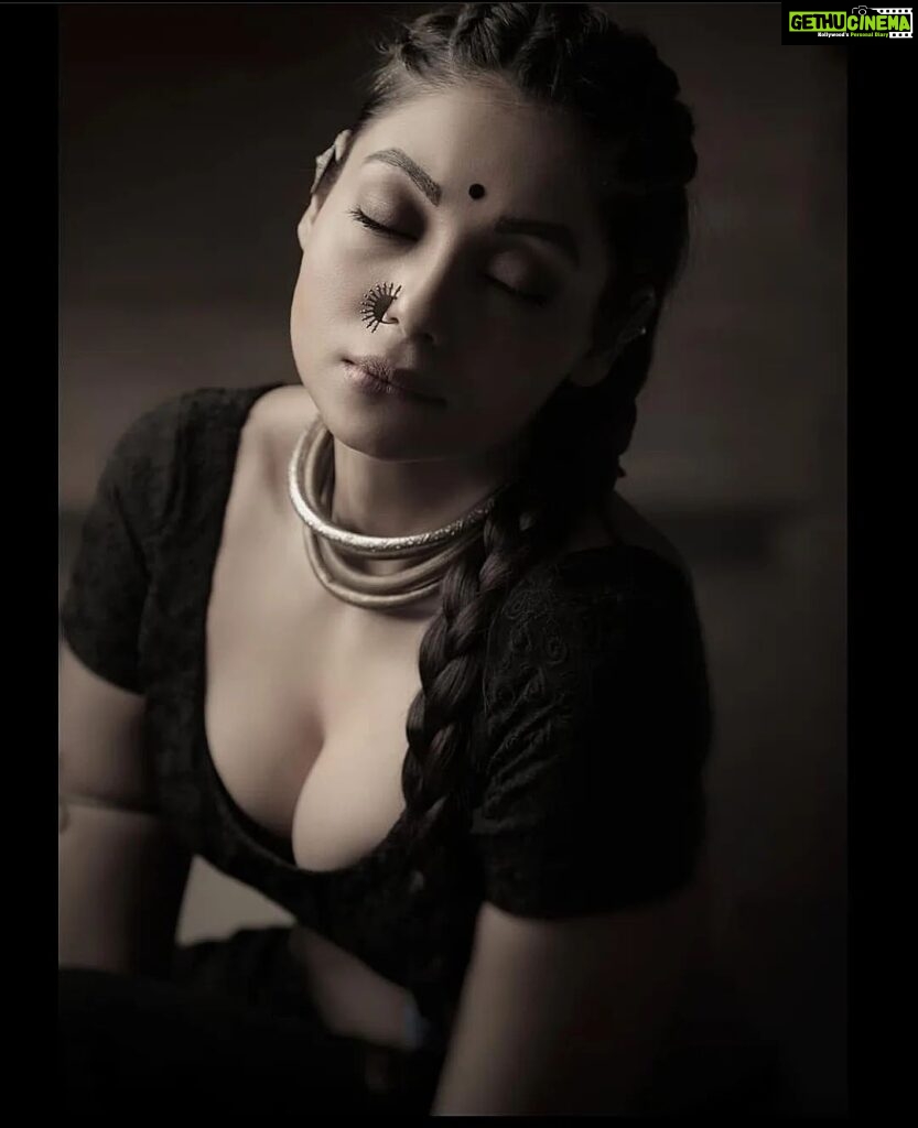 Anangsha Biswas Instagram - 💥Desire... I Once Had A Thousand Desires, But In My One Desire To Know You, All Else Melted Away... ❤️ RUMI. #desire #blessed #instagood #portraitphotography #black #picoftheday #anangshabiswas Dreamland