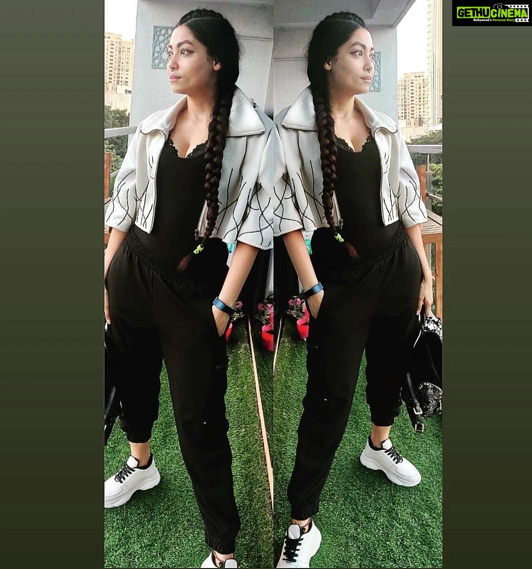 Anangsha Biswas Instagram - 💥Weekend Vibe💥 What You Sow Is What You Will Reap !!! 🦉 #conciousliving Clicked By My One & Only ❤ @shadaabhashmi #picoftheweek #anagshabiswas #instastyles #artistsway Mumbai, Maharashtra