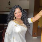 Anjali P Nair Instagram - Wishing you all and your family a very happy and prosperous Onam♥️🌼🌸🥰 …. Pictures coming soon🥰