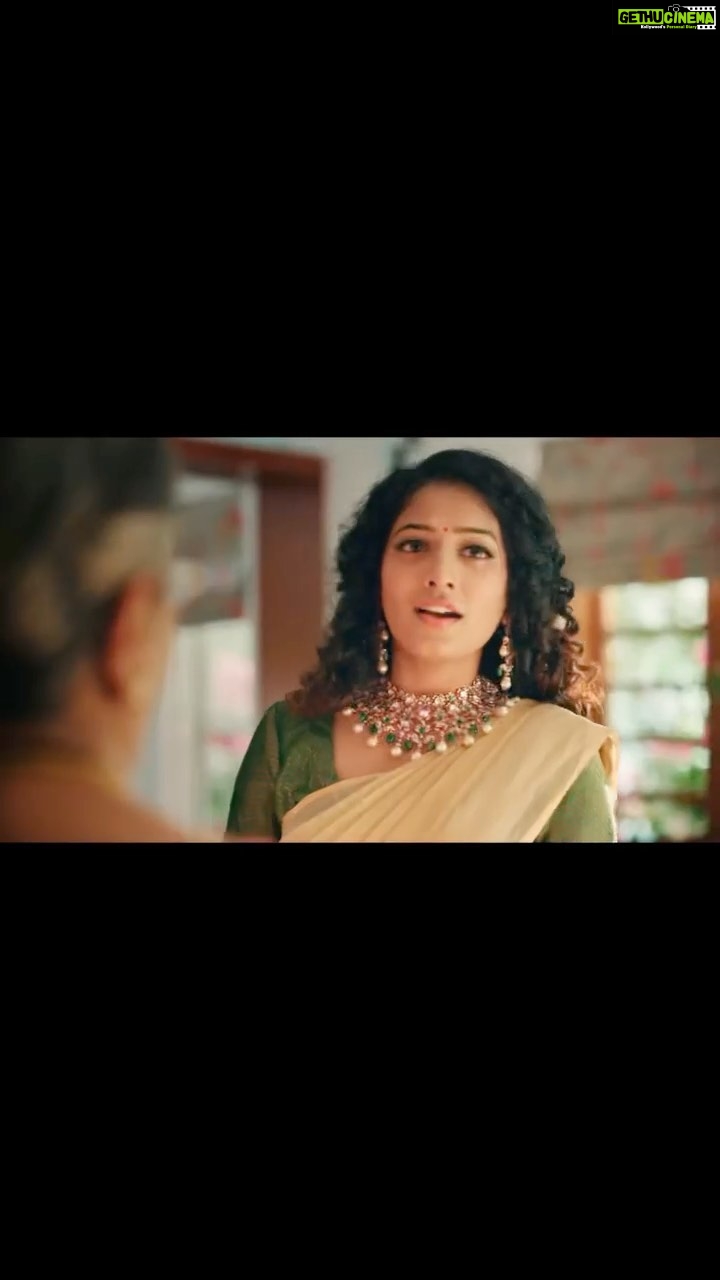 Anjali P Nair Instagram - Hey guys! Check out my new ad for @vummidibangaru jewellers. Director:@balasubramanianbabushankar. DOP: @omdop. @arunprajeethm @sairam_krishnan Thankyou ❤️ . Hope you like it✨✨