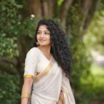 Anjali P Nair Instagram - Okay🙈 the last of the onam pictures 🙈🌸🌼 Photographer: @tonykvarghese
