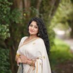 Anjali P Nair Instagram - Okay🙈 the last of the onam pictures 🙈🌸🌼 Photographer: @tonykvarghese