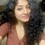Anjali P Nair Instagram - Looks like i have short hair in the first picture 🙈🙊