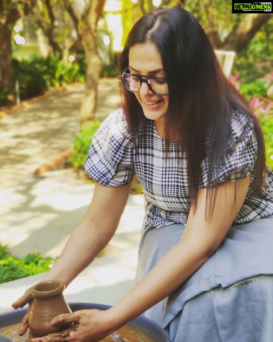 Anjana Sukhani Instagram - I could b a Potter. ... #AlternateProffession Wat could b urs ??? @lmmahabaleshwar Le Méridien Mahabaleshwar Resort & Spa