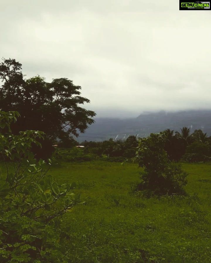 Anjana Sukhani Instagram - A day at the farm ...with mommy ♥️ #blessed #motherdaughter #mothernature #bliss #lush #rain #green #wanderlust #natureschild #anjanasukhani ♥️ Thakkar Farm