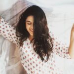 Anjana Sukhani Instagram - Good morning wali ..good night ...❤️ Kuch aaya samaj mein .... Somewhereontheearth