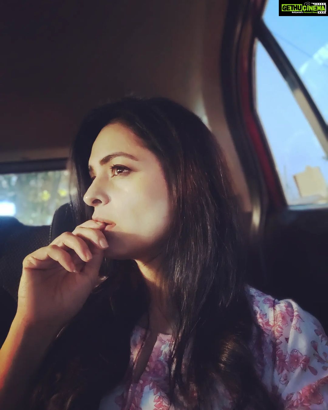 Anjana Sukhani Instagram - Packup ho gaya kya ....🥺 Mother Nature Studio