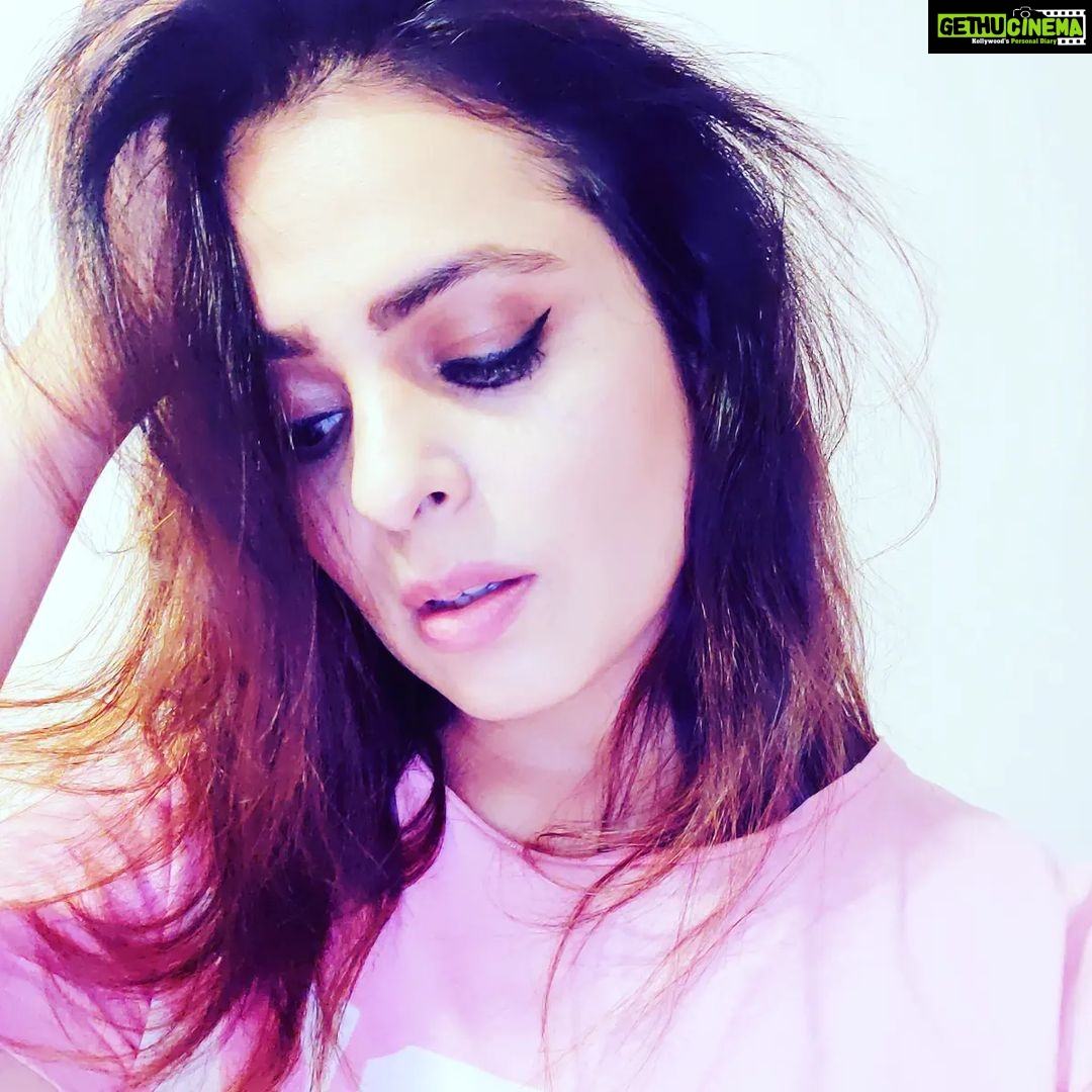 Anjana Sukhani Instagram - It beats, it breaks, it loves , it aches ...For u ❤️ Somewhereontheearth