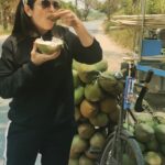 Anjana Sukhani Instagram - On a hot summer day ..all u need is some Nariyal pani And malai #travel #roadtrip #travelgram # PS ..don't wear black 🙈🙈🙈 Somewhereontheearth