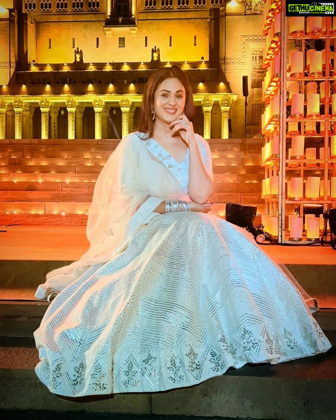 Anjana Sukhani Instagram - Eid Mubarak ❤️ Somewhereontheearth