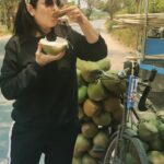 Anjana Sukhani Instagram - On a hot summer day ..all u need is some Nariyal pani And malai #travel #roadtrip #travelgram # PS ..don't wear black 🙈🙈🙈 Somewhereontheearth