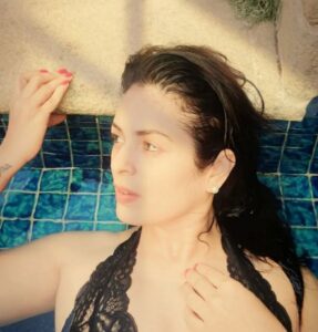 Anjana Sukhani Instagram - Every summer has a story....wats urs ???
#summersoiree #summertravel #anjanasukhani #sindhigal #summertime 
@evolvebackresorts #coorg #karnataka