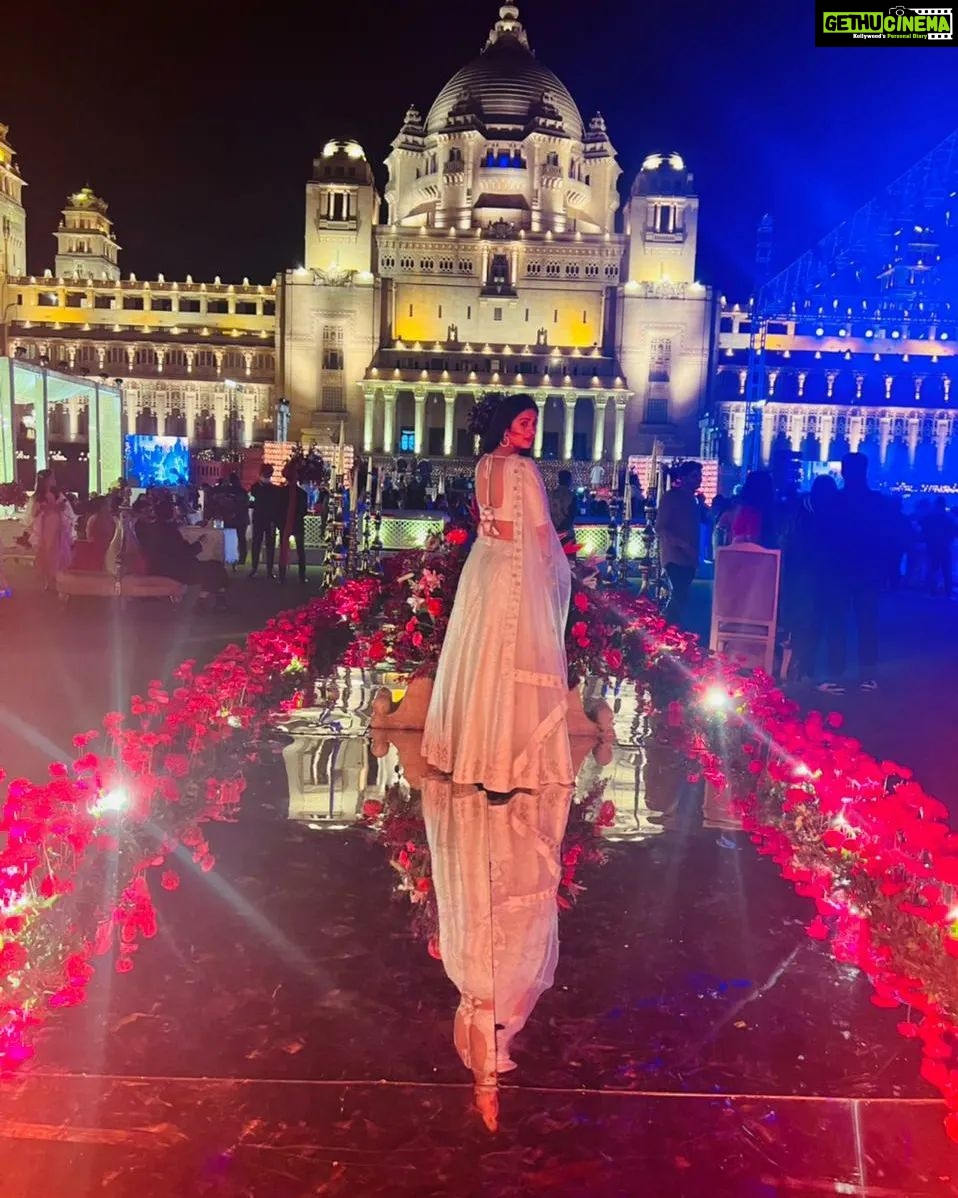 Anjana Sukhani Instagram - ❤️ Somewhereontheearth