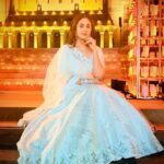 Anjana Sukhani Instagram - A loving heart glows different ❤️ #jodhpurweddings #umedpalace #sindhigirl #selflove #loveisintheair❤️ 📸 My dear @rasnakohli830 🤗❤️ umed palace,jodhpur