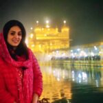 Anjana Sukhani Instagram – Sabar Karke Taan Dekh, ki Pata RABB di Bhi Oyi Razaa Hove … Waheguru ji ❤️
Blessed in Bliss Golden Temple Amritsar Punjab India