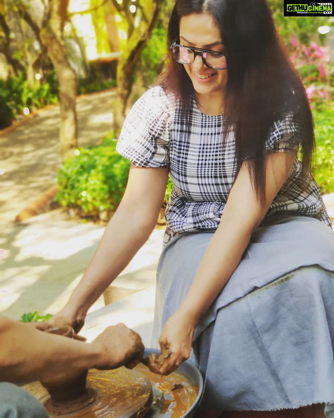 Anjana Sukhani Instagram - I could b a Potter. ... #AlternateProffession Wat could b urs ??? @lmmahabaleshwar Le Méridien Mahabaleshwar Resort & Spa