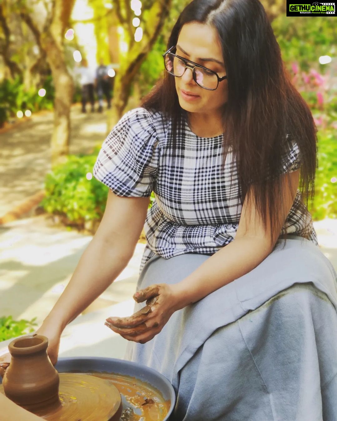 Anjana Sukhani Instagram - I could b a Potter. ... #AlternateProffession Wat could b urs ??? @lmmahabaleshwar Le Méridien Mahabaleshwar Resort & Spa