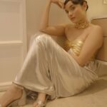 Ankita Lokhande Instagram - One of the best looks till now and I love it 😍 #absolutlyaboutlastnight Styled by - @anusoru @nidhikurda Hair- @the_art_case_byfarah Makeup- @cashmakeupartistry Shot by - @jogi.media