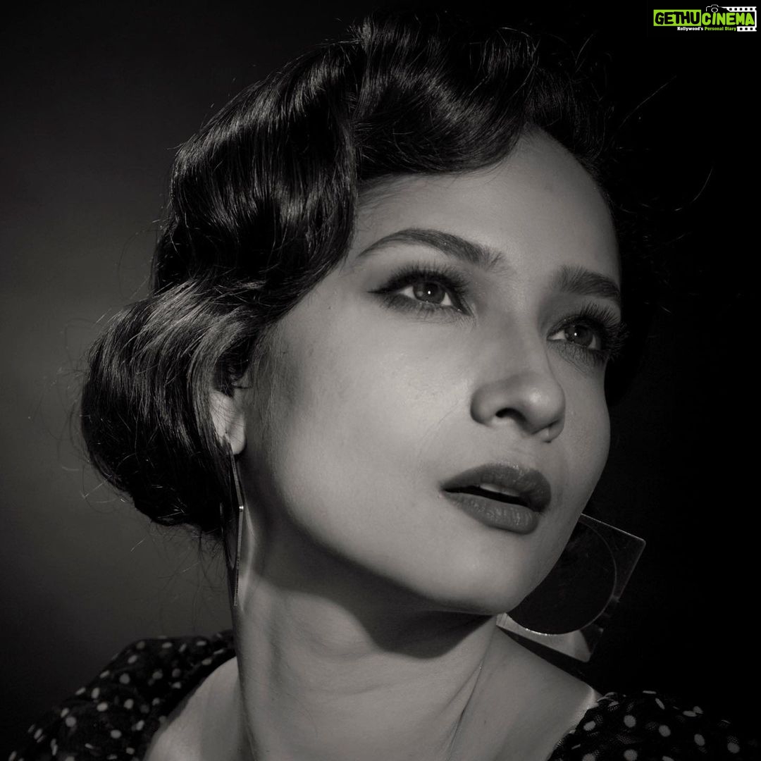 Ankita Lokhande Instagram - This news which I have been waiting to announce! My first film as a lead #Swatantryaveersavarkar & I cannot wait to start this beautiful journey! This wouldn't have been possible without you @officialssandipsingh. You have been my biggest support and the best friend one could ever ask for. Your journey has been commendable Producer Saab. Thank you so much @anandpanditmotionpictures sir for this opportunity ๐ And last but not the least @randeephooda, you're the most talented actor and now our director Saab.