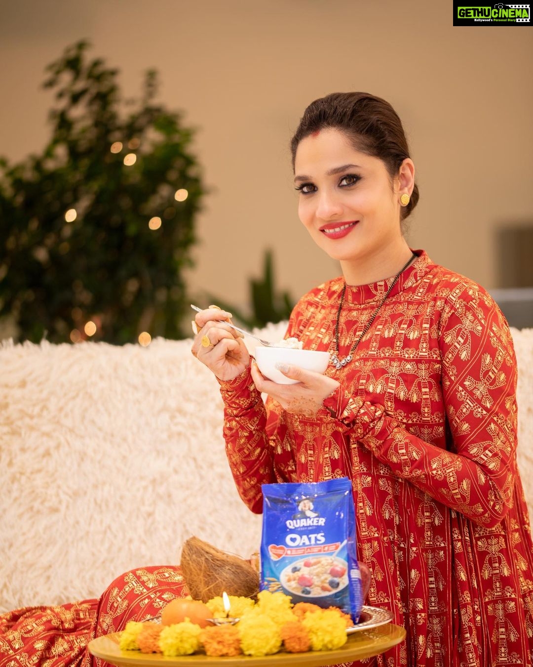 Ankita Lokhande Instagram - My first Karwa Chauth and I couldn't be more excited! π Celebrating this Karwa Chauth with @jainvick and my favourite people with lots of love and blessings! To top it all, Iβm starting my day with my favourite, and the delicious, Quaker Oats Kheer, a nutritious way of getting the energy to keep me going! Made with love and goodness this Sargi will be one I can cherish forever.π€©π #FuelForTheRealFit #QuakerOats #KarwaChauth #Sargi #OatsKheer #Wholesome #Quaker #Nutritious #Oats. #AD #Collab