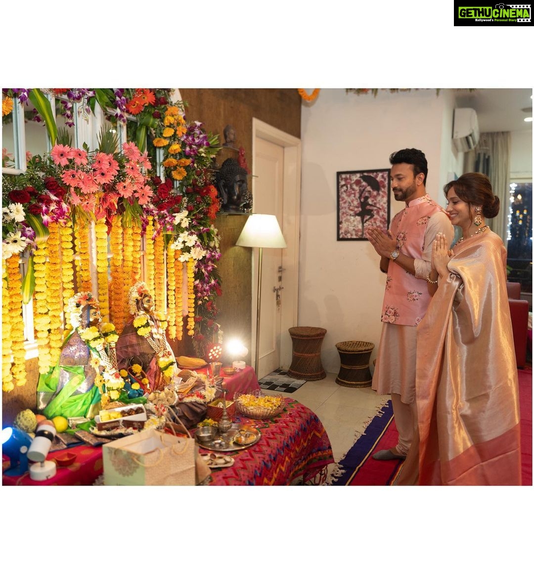 Ankita Lokhande Instagram - Our first ganpati and Gauri puja together❤️ Truly blessed ❤️