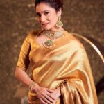 Ankita Lokhande Instagram - I'm just a Girl who decided to go for it!!! #mumbaiachieversawards2023 #ankitalokhande #mostsuperstylishdiva #awardnight Saree @samyakksarees Jewellery @mkjewels_india @vblitzcommunications Stylist @castelino_priyanka Make up @cashmakeupartistry Hair @the_art_case_byfarah Photographer: @rohitsrivastava_ @ajay.inscape Assisted by: @apoorvd